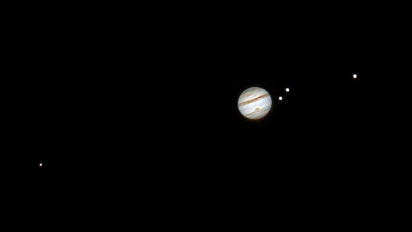 Jupiter and its moons. Image Credit: https://astro-photos.blogspot.com