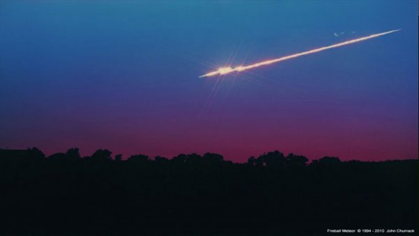 Meteor fireball break up. Image copyright: John Chumack
